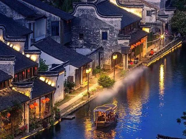 三亚:机械化育秧插秧助力水稻提质增产跑出“加速度”